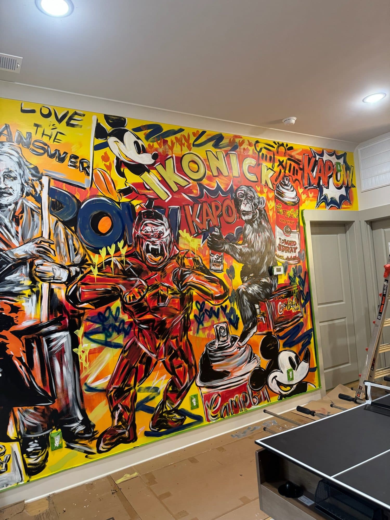 KAPOW detail 2